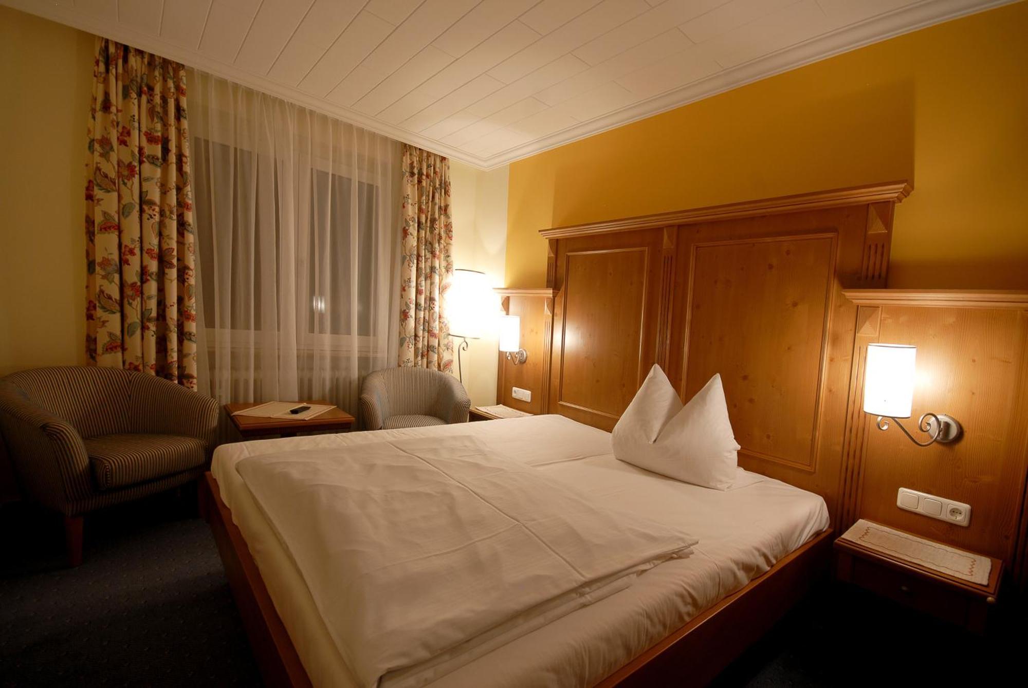 Hotel Gondel Altenkunstadt Exterior photo